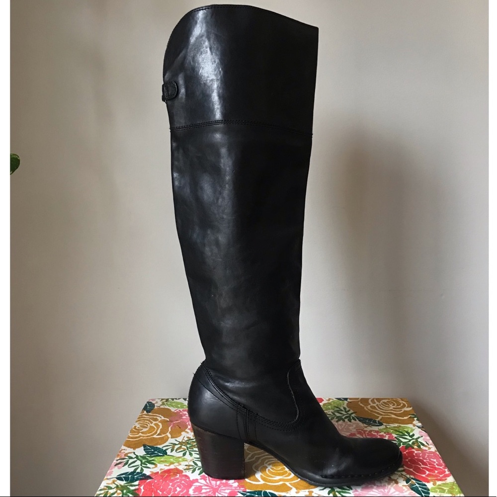 PRICE DROPPED!! Frye Jane cuff boots